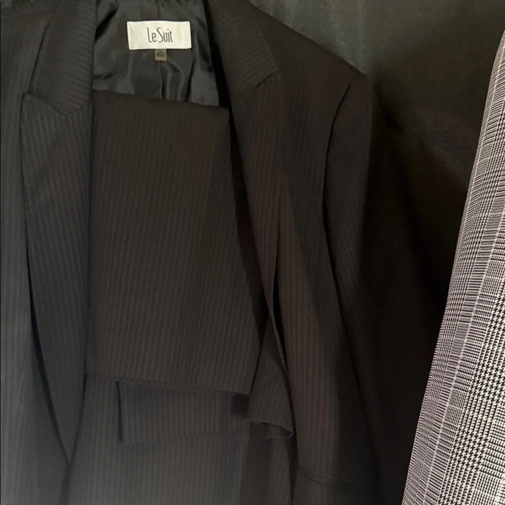 Le Suit Women's Dark Pinstripe Suit - Picture 3 of 3